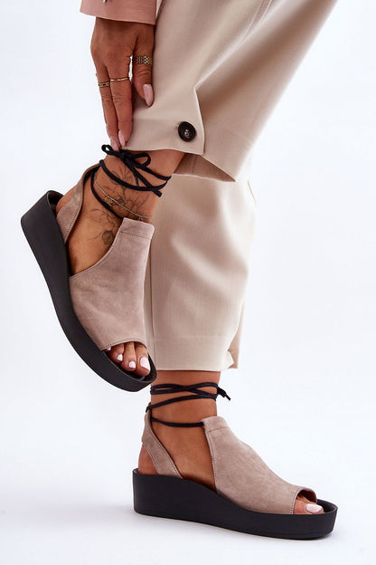 Cothurnes model 181849 Step in style