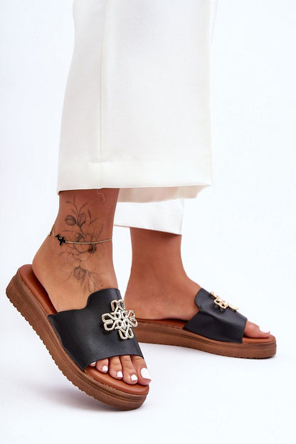 Clacquettes model 183612 Step in style
